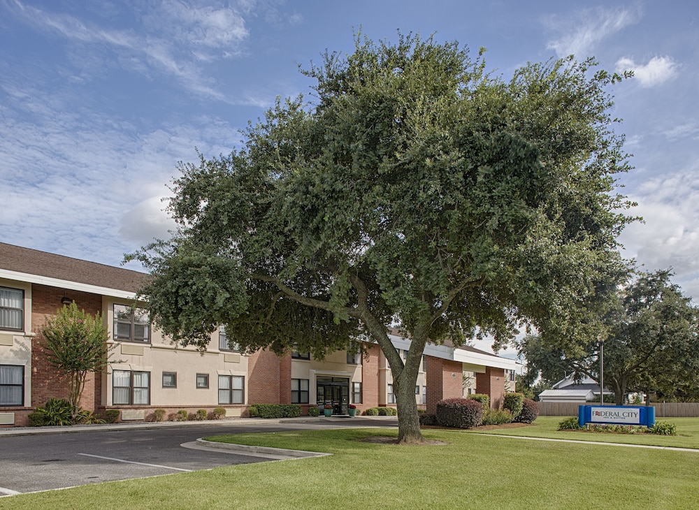 Federal City Inn and Suites - photo 16