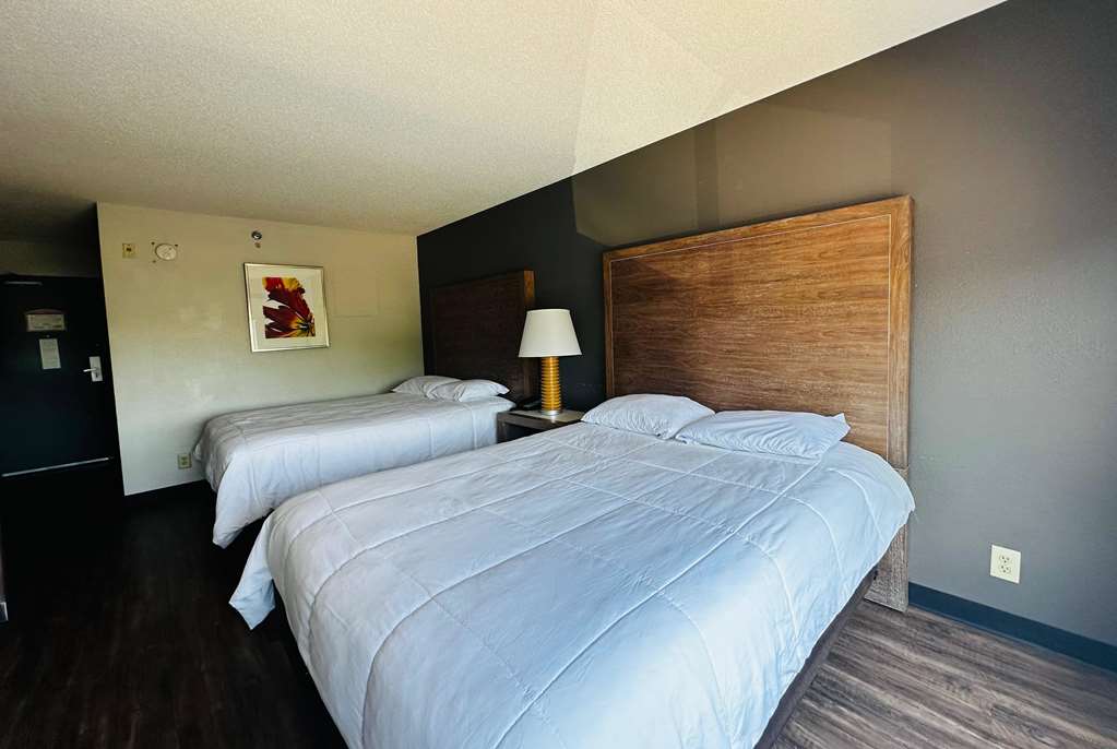 Baymont Inn and Suites by Wyndham Columbus Near OSU - photo 19