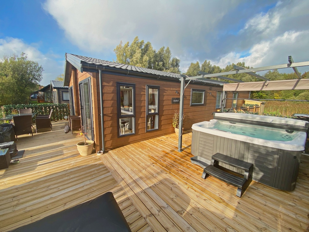 Pine Lake View in Carnforth, United Kingdom