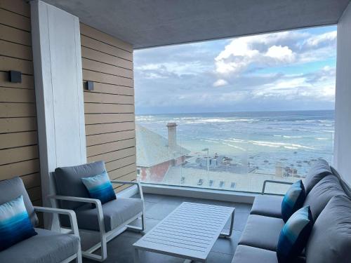 Wavescapes Surfers Lookout Stay
