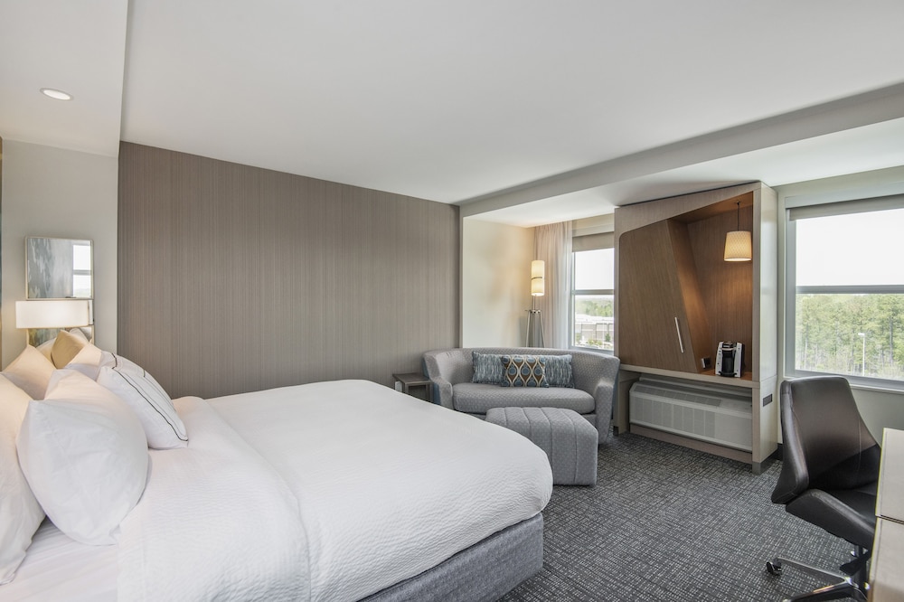 Courtyard by Marriott Raleigh Cary Parkside Town Commons - photo 8