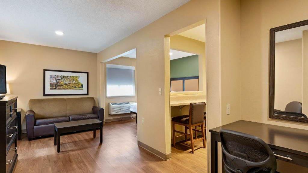Studio 6 Suites Charlotte NC Tyvola Rd Executive Park - photo 9
