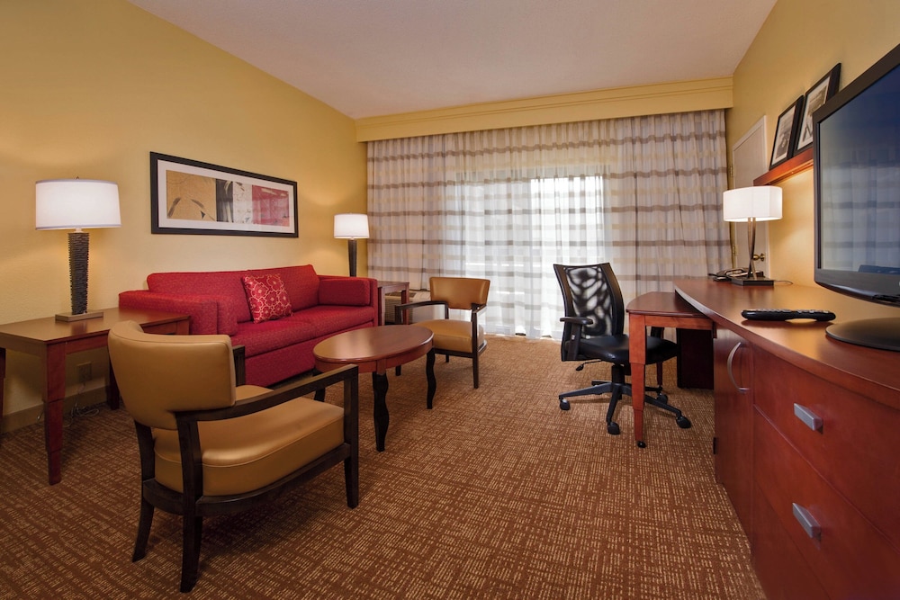 Courtyard by Marriott Richmond West - photo 7