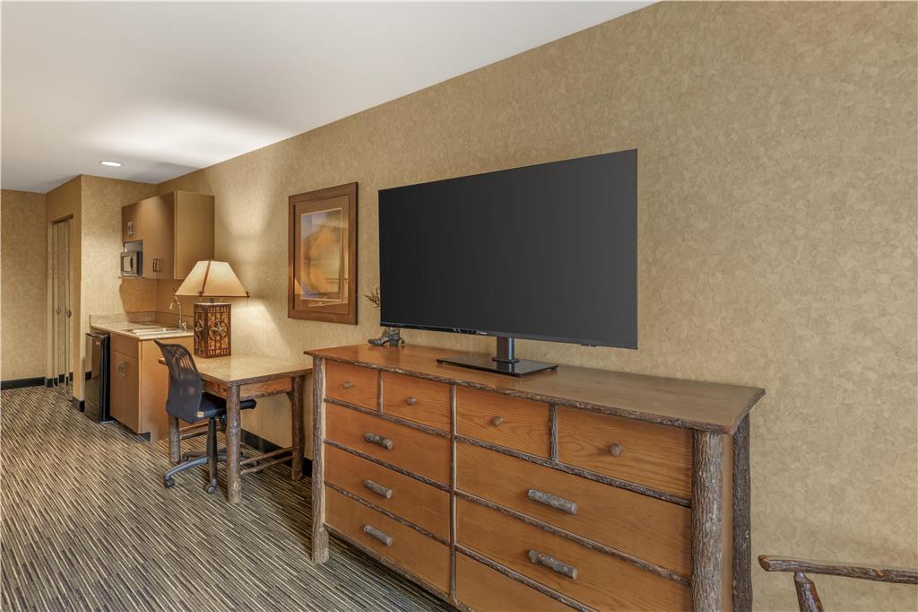 Best Western Plus Kelly Inn & Suites - photo 86