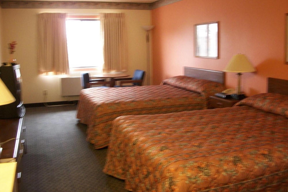 Lodi Valley Suites - photo 14