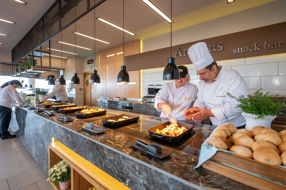 מזון ומשקאות