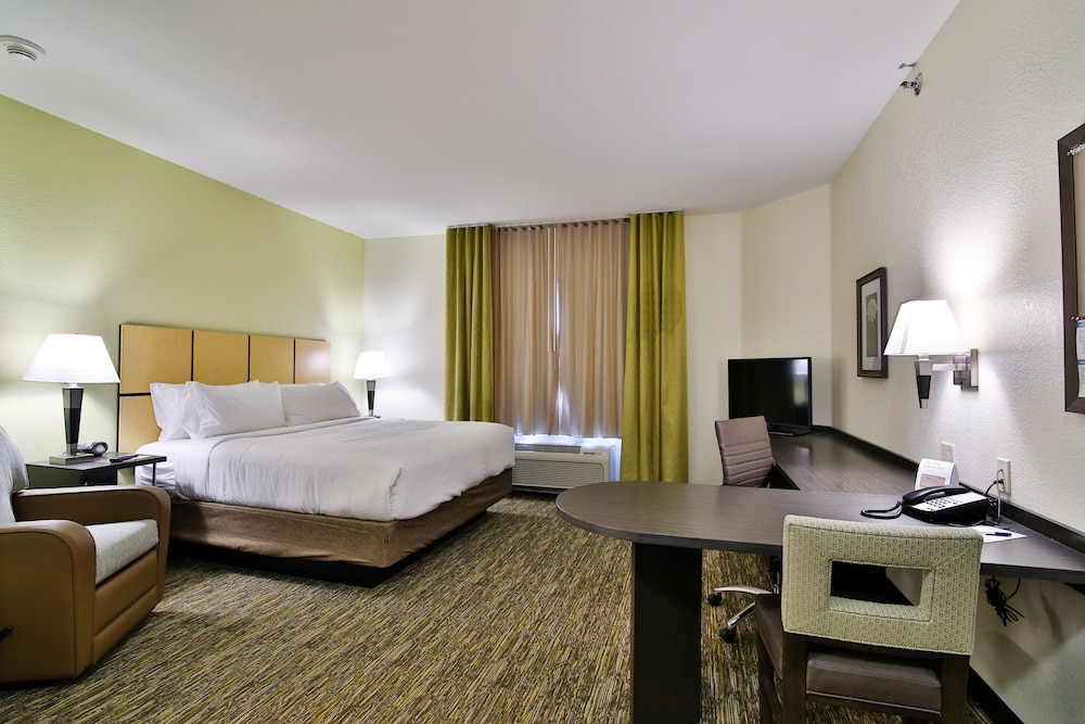 Candlewood Suites Bismarck by IHG - photo 11