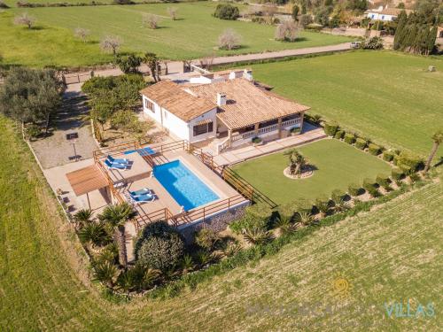 Villa can soler — 4-Star Luxury Hotel in Alcudia, Spain