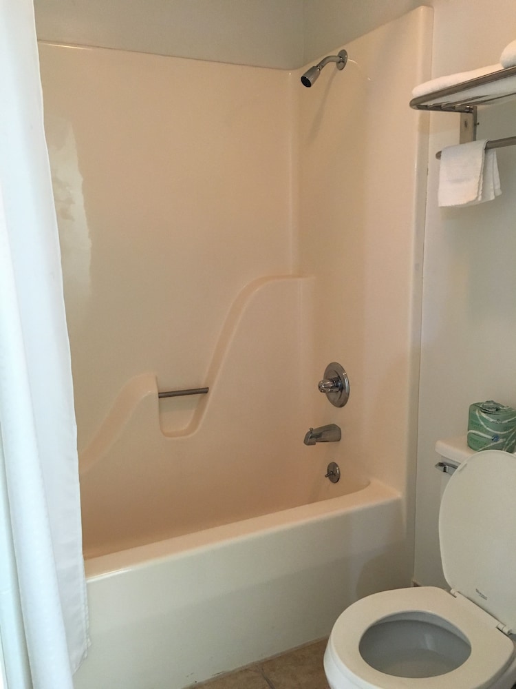 Lexington Inn - photo 26