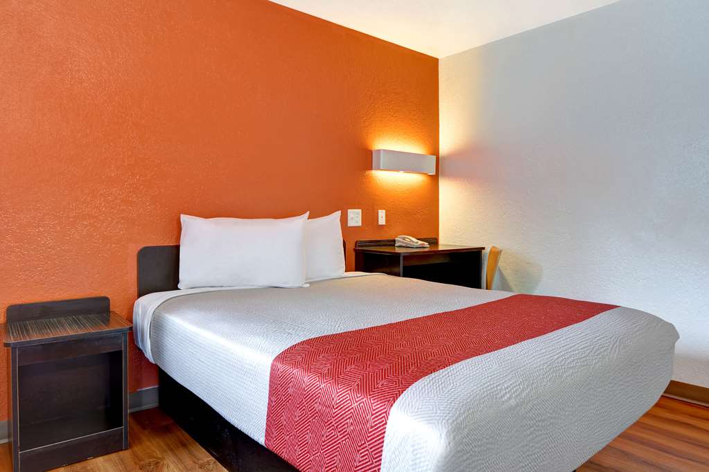 Motel 6 Dania Beach - photo 16