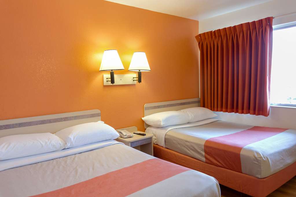 Motel 6 Weed Mount Shasta - photo 18