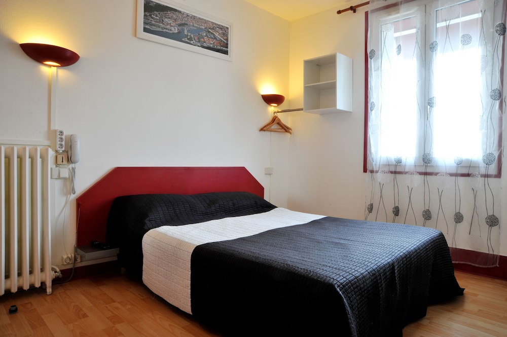 Hôtel Les Rosiers in La Rochelle, France