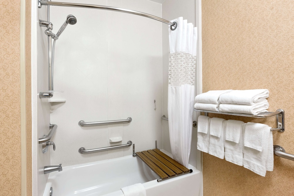 Hampton Inn Houston Willowbrook Mall - photo 15