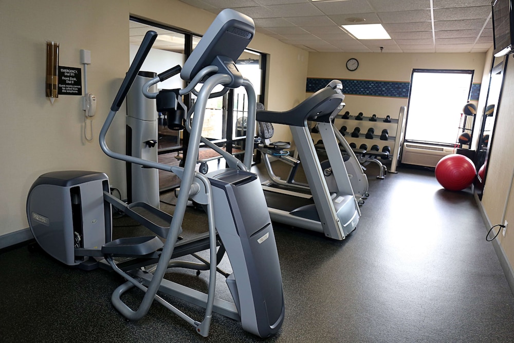 Hampton Inn Sumter - photo 27