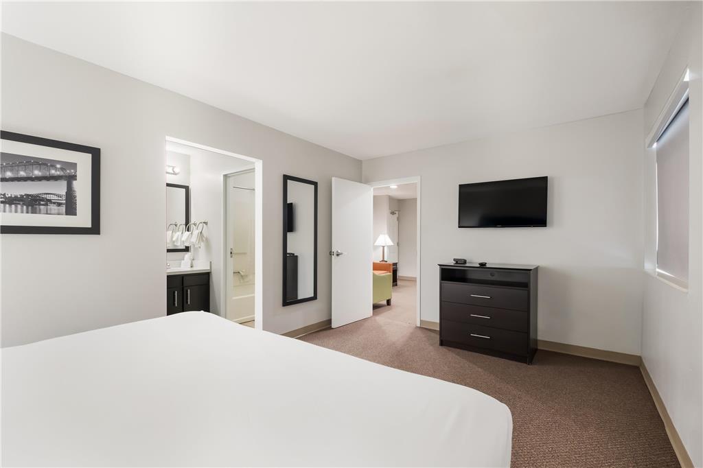 MainStay Suites Chattanooga Hamilton Place - photo 32