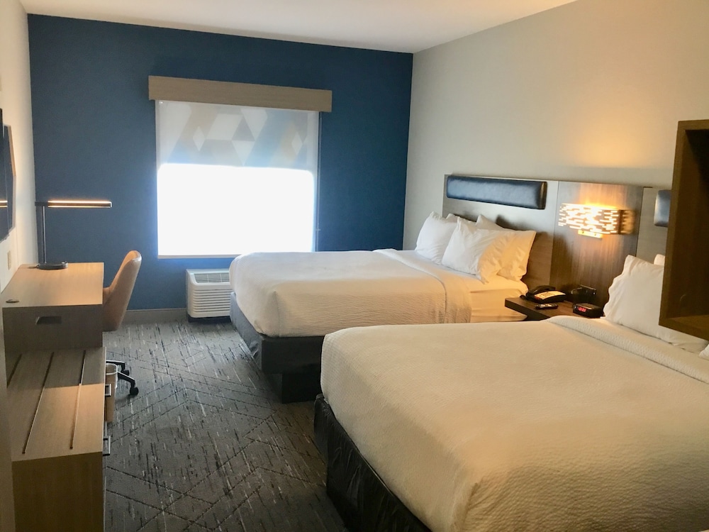Holiday Inn Express Hotel & Suites Pratt by IHG - photo 8