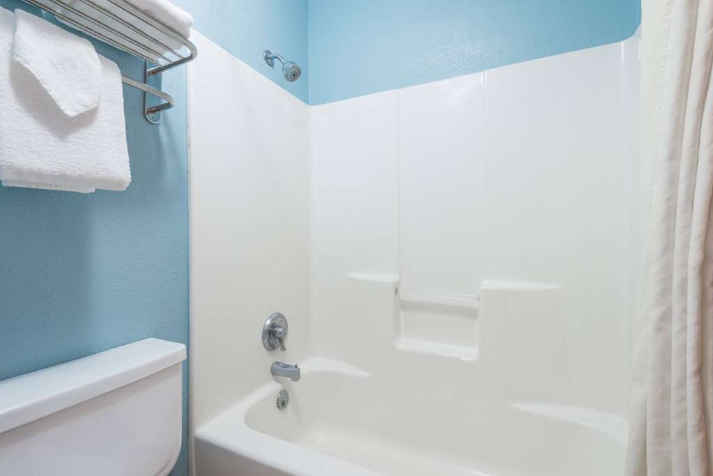Super 8 by Wyndham Henderson North East Denver - photo 12