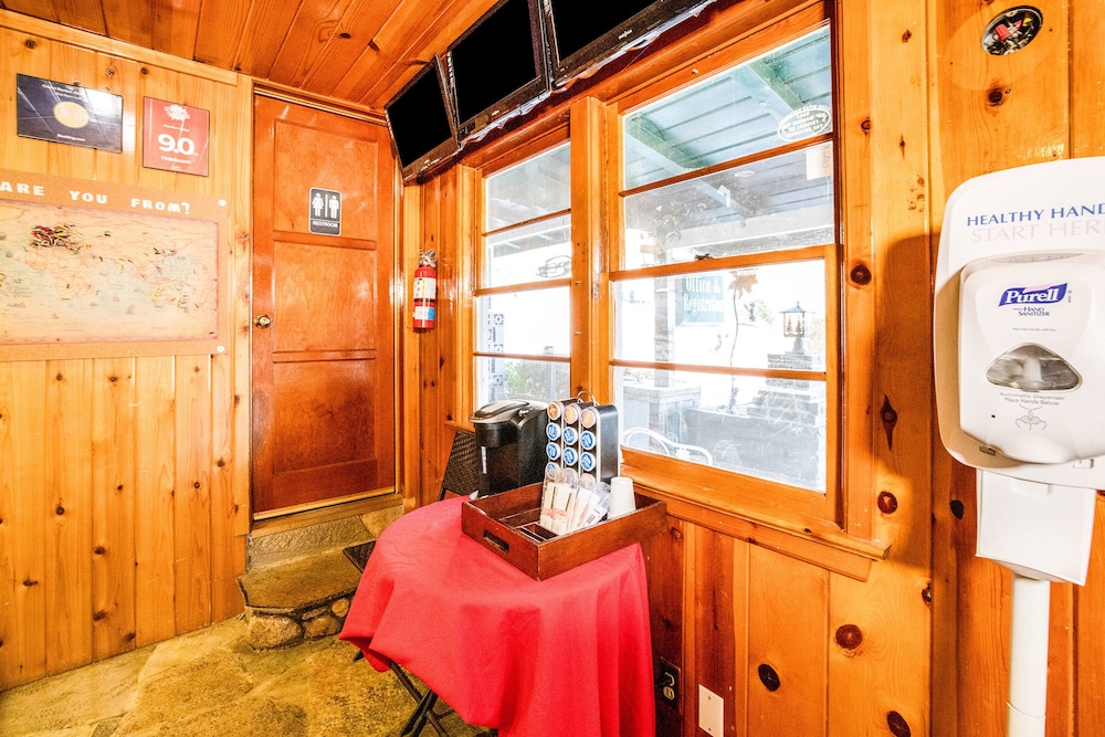 Kern Lodge Kernville - photo 3