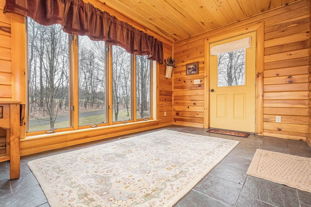 Main Street Connection in Mchenry, United States