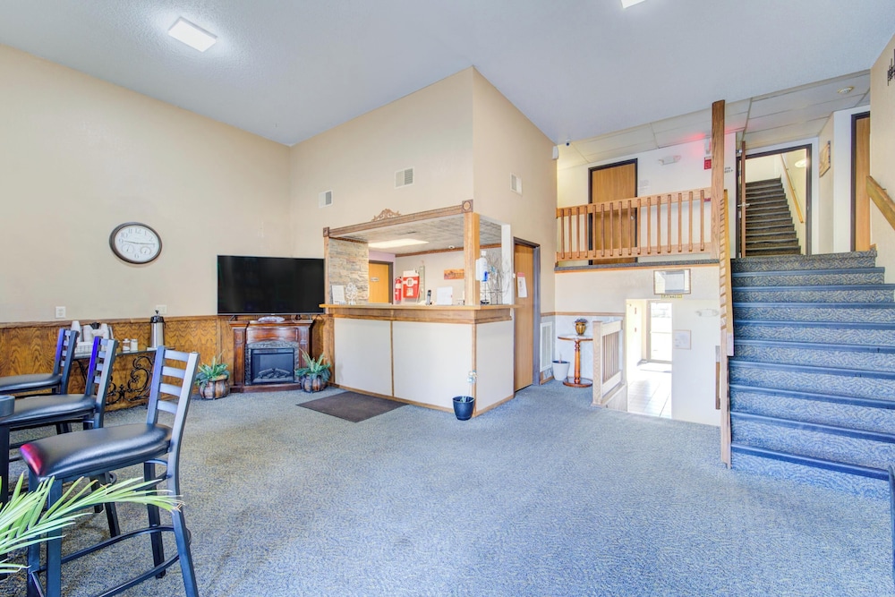 Capital O Amerihost Inn and Suites Kingdom City Hwy 54 MO - photo 10