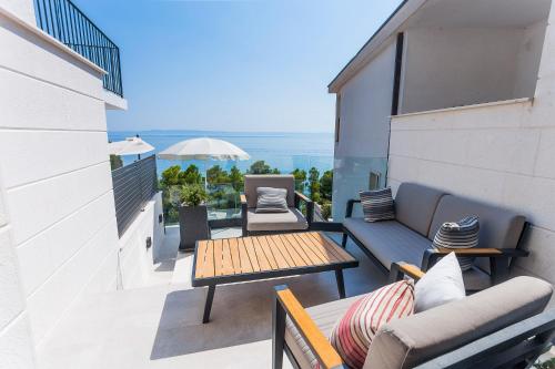 Apartman Amore — 4-Star Luxury Hotel in Baska Voda, Croatia