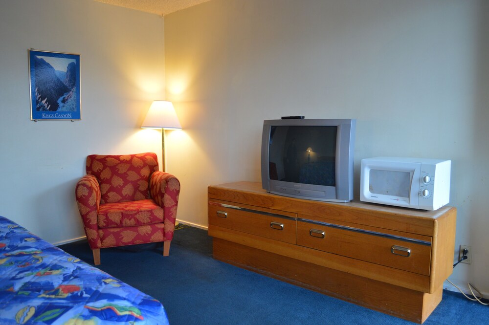 Columbus Motor Inn - photo 16