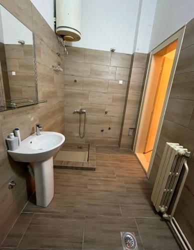 Sobe sa sopstvenim KUPATILOM Private rooms bathroom In CENTER in Novi Sad, Serbia