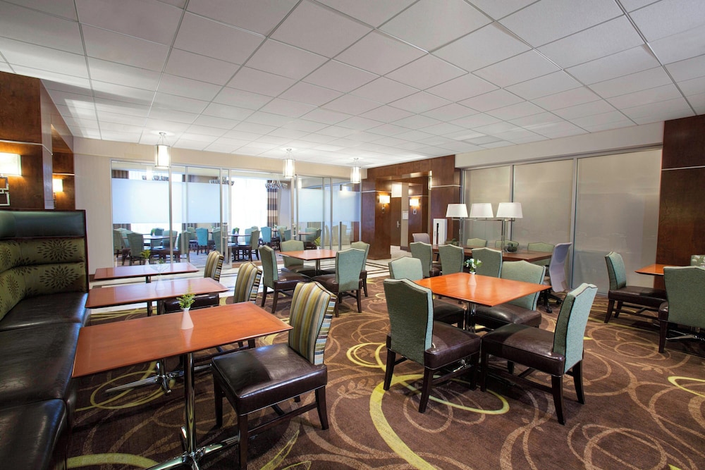 Sheraton Pittsburgh Airport Hotel - photo 24