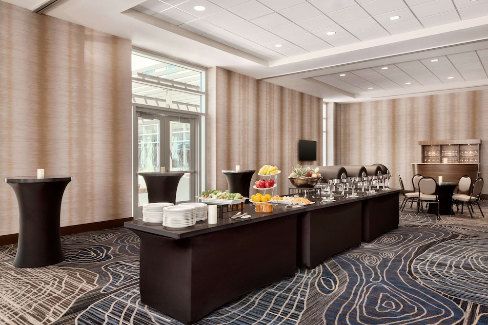 Embassy Suites by Hilton San Antonio Landmark - photo 28