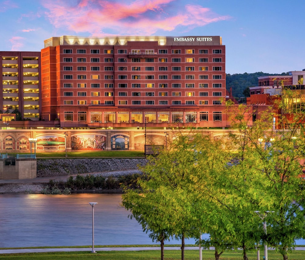 Embassy Suites by Hilton Cincinnati RiverCenter - photo 54