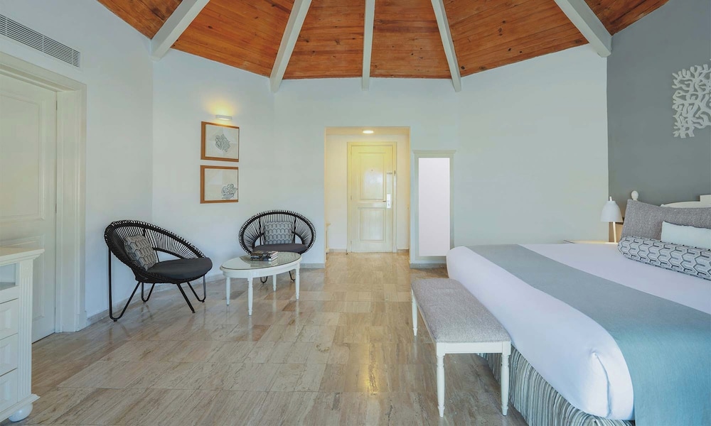 Grand Palladium Select White Sand Resort & Spa All Inclusive