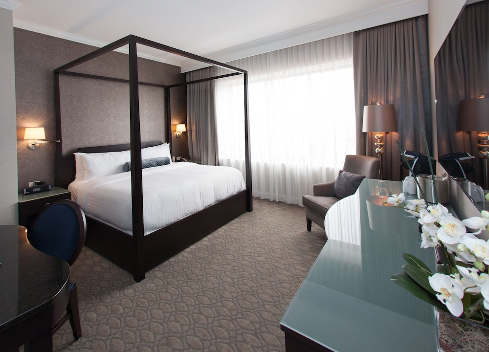 La Banque Hotel - photo 16