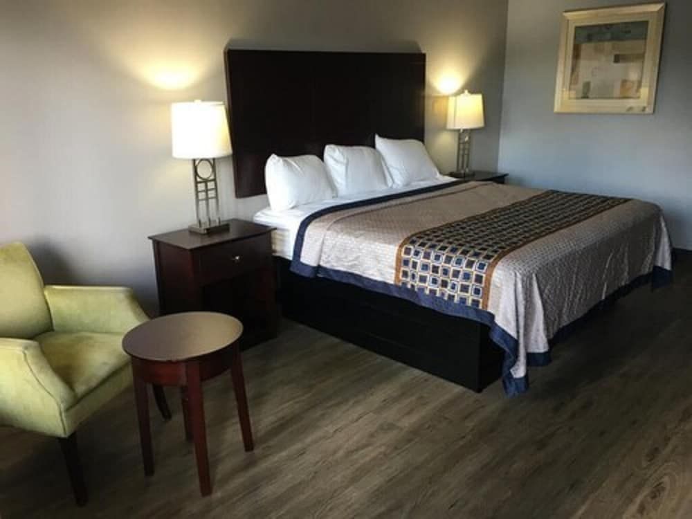 Havelock Inn & Suites - photo 12