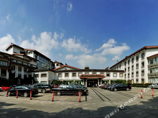 Zhaobaoshan Hotel — 4-Star Luxury Hotel in Ningbo, People's Republic of China