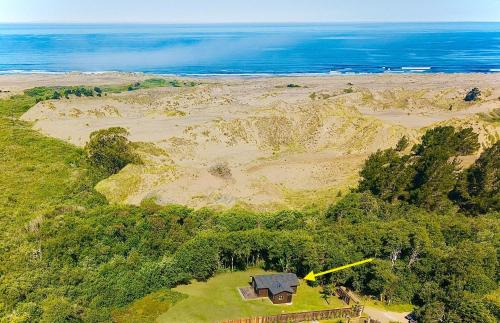 The Nook Private Beach House — 4-Star Luxury Hotel in Fort Bragg, United States