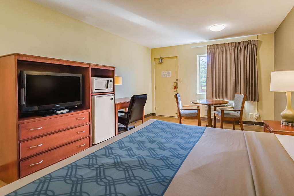 Econo Lodge Lexington Downtown near I 81 - photo 18