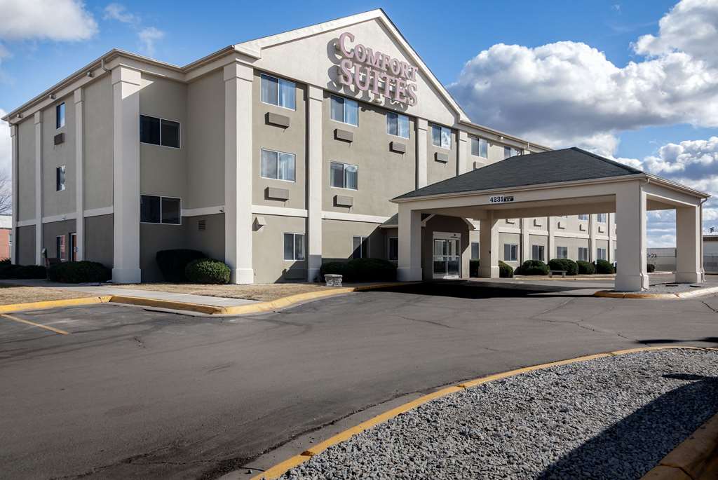 Comfort Suites Lincoln North - photo 3