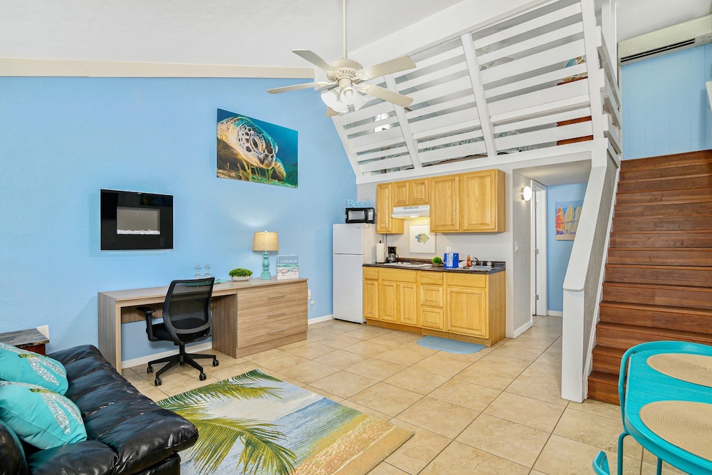 Latitude 26 Waterfront Resort & Marina - photo 33