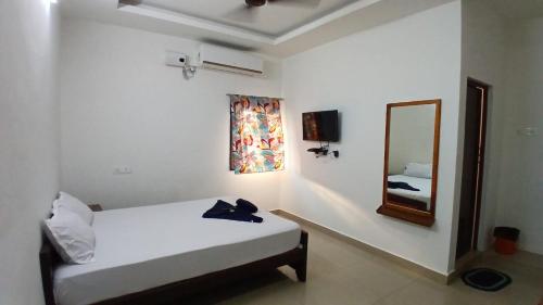 Dwarka Residency Inn — Seven Pagodas — photo 3