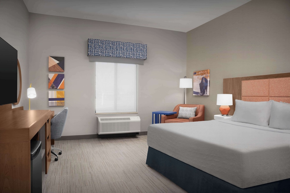 Hampton Inn & Suites Williston - photo 13