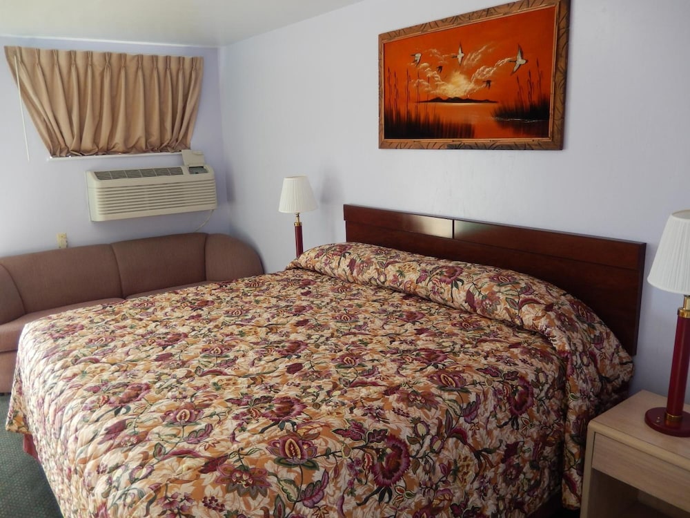 Townsman Motel - photo 11