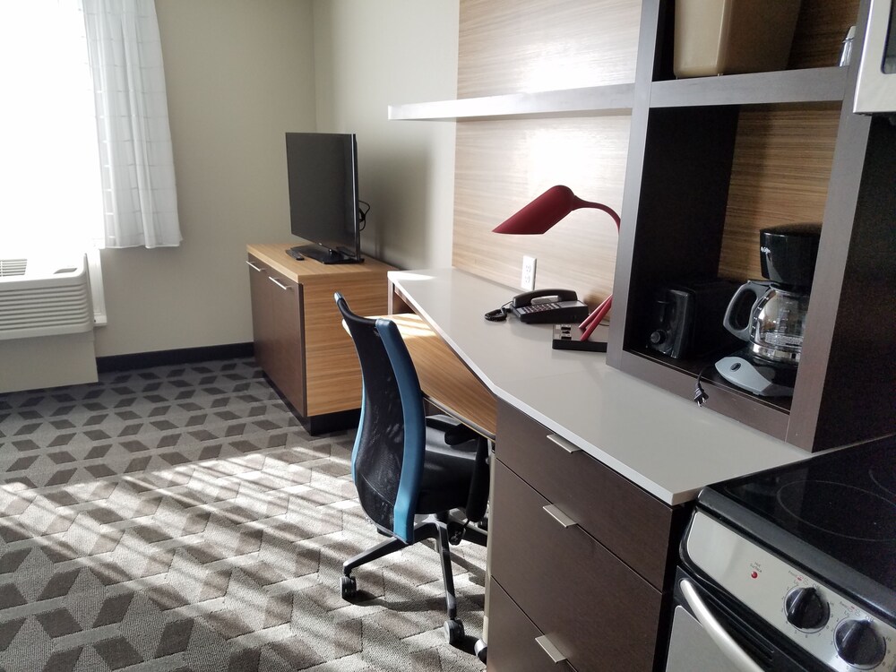 TownePlace Suites by Marriott Milwaukee Oak Creek - photo 23
