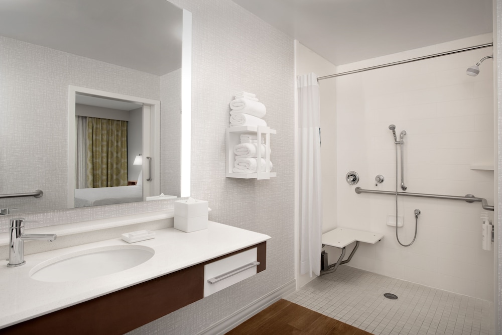 Hampton Inn & Suites Orangeburg - photo 21