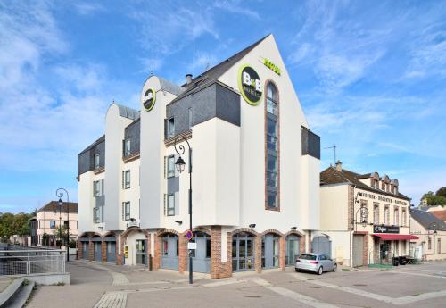 B&B Hotel Dreux Centre in Dreux, France