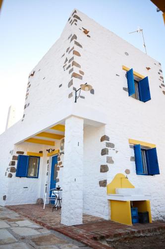 Aspros Pyrgos — Unknown City — photo 4
