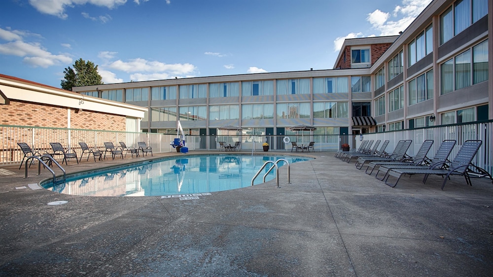 Best Western Plus Bradford Inn - photo 15