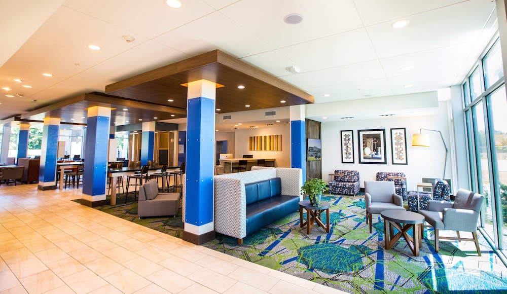 Holiday Inn Express & Suites Greenwood Mall by IHG - photo 54