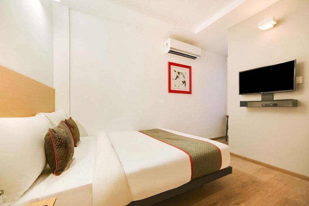 Oyo Townhouse 230 Old Gurgaon Sector 14