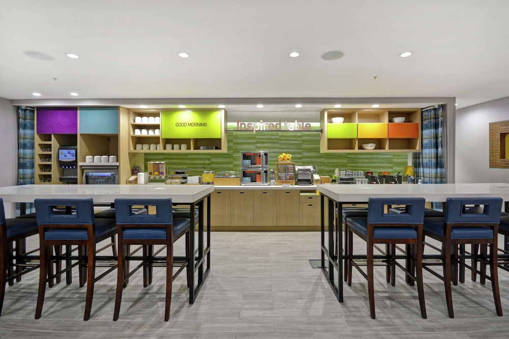 Home2 Suites by Hilton Grand Rapids North - photo 33