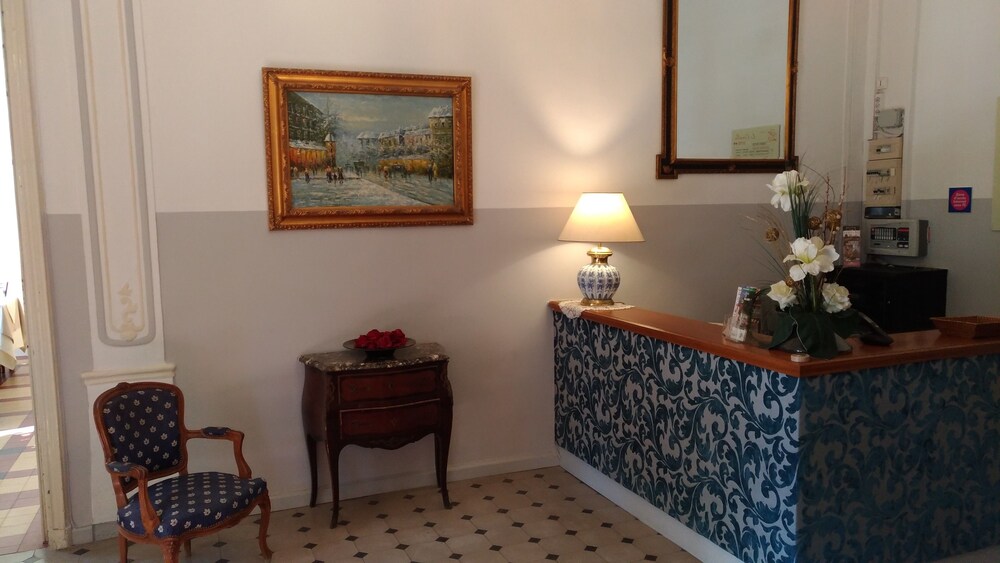 Hostellerie de la Crémaillère - last minute hotel in Marseille